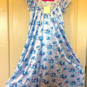 NWT Embroidered nightgown Full Sweep floral midi LATI lace top short slv